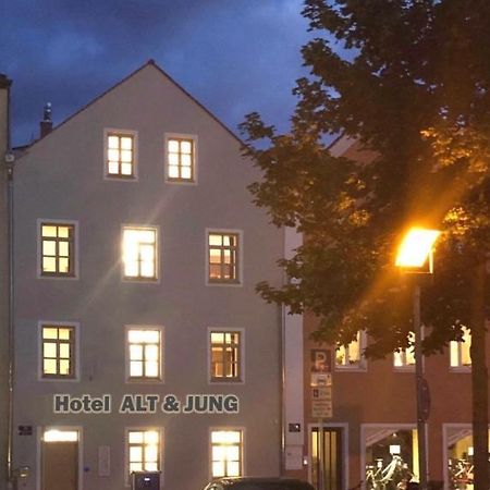 Altstadthotel Alt & Jung Regensburg Exteriör bild
