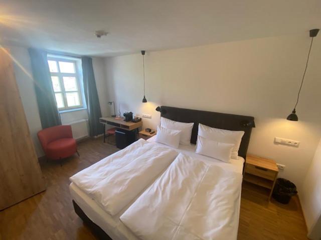 Altstadthotel Alt & Jung Regensburg Exteriör bild